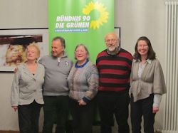 Das Foto zeigt von links: Irmtraud Wahlers, Dr. Bernd Paffrath, Elfriede Schmidt, Dr. Jürgen Gauer und Petra Spielmann.